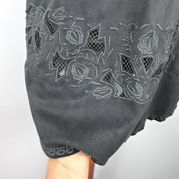 Bar III Black Embroidered Faux Suede Mini Shift Dress Size Large - Picture 6 of 13